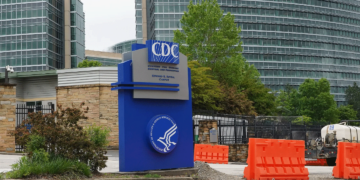 Συναγερμός από ΠΟΥ και CDC: Ανησυχία για την εξάπλωση του Candida auris, μπορεί να σκοτώσει πάνω από το 60% όσων μολύνονται