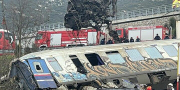 Τέμπη: Ξημέρωσε μια πολύ δύσκολη μέρα – Σήμερα η ταυτοποίηση των δειγμάτων