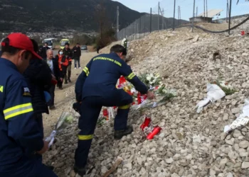 11 μέτρα για τη στήριξη στις οικογένειες των θυμάτων στα Τέμπη ανακοίνωσε η κυβέρνηση