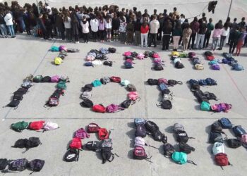 Μήνυμα των μαθητών από το 1ο Γυμνάσιο Πτολεμαΐδα: “ΤΕΜΠΗ ΠΟΤΕ ΞΑΝΑ”