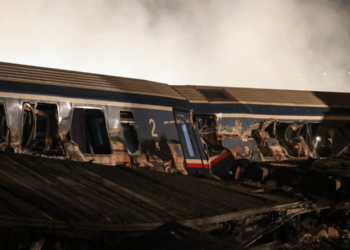 «Βασίλη, τι έγινε;» - «Πρέπει να έγινε τράκα» - Νέα συγκλονιστικά ηχητικά ντοκουμέντα για την τραγωδία στα Τέμπη