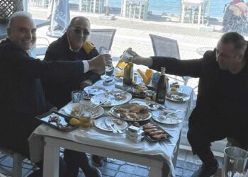 Βασίλης Καρράς: Υποψήφιος δημοτικός σύμβουλος Θερμαϊκού ο γνωστός τραγουδιστής