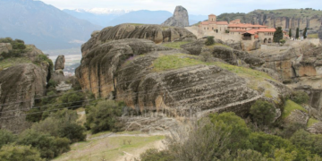 «Βουτιά» θανάτου στα Μετέωρα: Ανασύρθηκε νεκρός 35χρονος