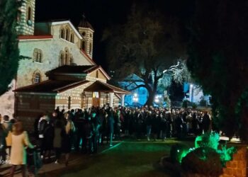 Η περιφορά του επιταφίου στον Περδίκκα (φώτο-βίντεο)