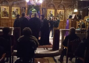 Η Ακολουθία του Νυμφίου σήμερα Μεγάλη Τρίτη στον Ιερό Ναό Αγίου Στεφάνου και Οσίας Παρασκευής Πτολεμαΐδας(της Κούλας Πουλασιχίδου)