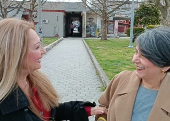 Τί λένε οι πολίτες και οι Κσταστηματάρχες της Πτολεμαΐδας, για τις Πασχαλινές λαμπάδες που “πρωταγωνιστούν” και αυτό το Πάσχα ! (ρεπορτάζ της Κούλας Πουλασιχίδου)