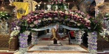 Άγιος Νικόλαος Κοζάνης: Φωτογραφίες από τον στολισμένο επιτάφιο