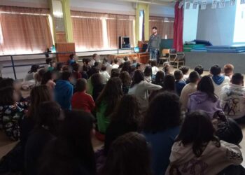 Μαθητές του 9ου Δημοτικού Σχολείου Πτολεμαΐδας ενημερώθηκαν από αστυνομικό της Ασφάλειας Εορδαίας για την ”Παιδική Ασφάλεια και την Εγκληματικότητα”