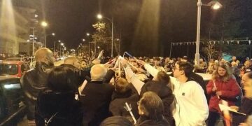 Η ακολουθία της Αναστάσεως στον Ιερό Ναό Αγίας Σκέπης (φωτογραφίες-βίντεο)