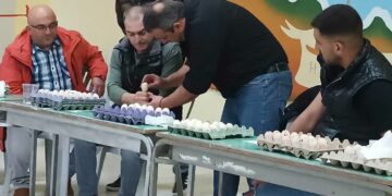 Ξεχώρισαν οι αυγομαχίες από τον σύλλογο Αγίου Δημητρίου Ρυακίου Κοζάνης – Μικροί και μεγάλοι αυγομάχοι!