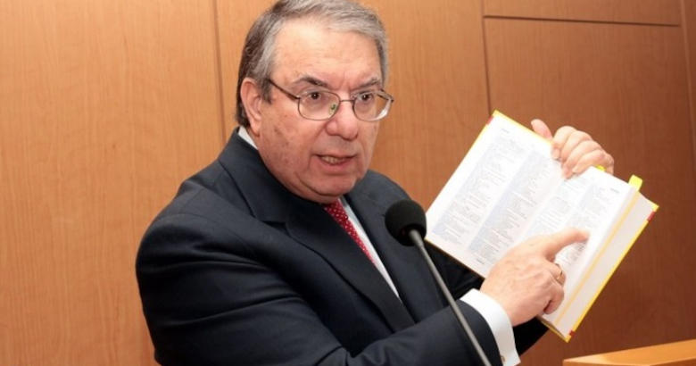 Σε λέω ή σου λέω; Ο Μπαμπινιώτης εξηγεί γιατί στη Θεσσαλονίκη λένε το σωστό (video)