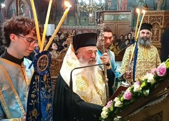 Χοροστατούντος του Αρχιεπισκόπου Ιόππης και Αριμαθαίας κ. Δαμασκηνού , τελέσθηκε η Ακολουθία του Ακαθίστου Ύμνου στον Ιερό Ναό Αγίας Σκέπης Πτολεμαΐδας ( ρεπορτάζ της Κούλας Πουλασιχίδου )