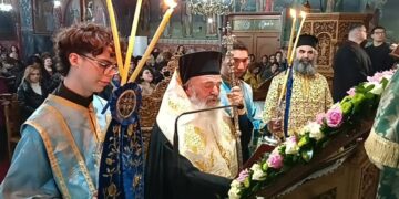 Χοροστατούντος του Αρχιεπισκόπου Ιόππης και Αριμαθαίας κ. Δαμασκηνού , τελέσθηκε η Ακολουθία του Ακαθίστου Ύμνου στον Ιερό Ναό Αγίας Σκέπης Πτολεμαΐδας ( ρεπορτάζ της Κούλας Πουλασιχίδου )