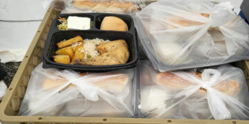 Δήμος Καστοριάς: Γεύματα αγάπης και τρόφιμα  μοίρασε σε πολίτες που έχουν ανάγκη στήριξης