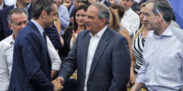Εκλογές 2023: Κινήσεις ενότητας για αυτοδυναμία από Μητσοτάκη με Καραμανλή και Σαμαρά