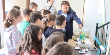 Εκπαιδευτική επίσκεψη των μαθητών του Πειραματικού Δημοτικού Σχολείου Φλώρινας στο Εκπαιδευτικό Κέντρο ΑΠΕ στον Φιλώτα