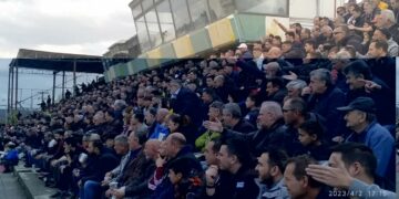 Το αδιαχώρητο στο γήπεδο της Πτολεμαΐδας στο ντέρμπι Εορδαϊκός- Σιάτιστα