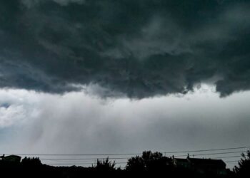 Καιρός: Ραγδαία μεταβολή με 48ωρες καταιγίδες, τι καιρό θα κάνει την Πρωτομαγιά σε όλη την Ελλάδα