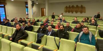 Καθυστερεί το… δρομολόγιο της Πλατείας Λασσάνη