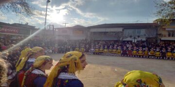 Με μεγάλη επιτυχία αναβιώνει μετά από 3 χρόνια το έθιμο των Λαζαρίνων στην Αιανή