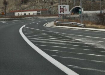 Τι είναι αυτές οι άσπρες γραμμές που υπάρχουν στο δρόμο -Το πρόστιμο αν οδηγείς πάνω σε αυτές