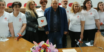 Παράδοση Απινιδωτή στο Π.Τ. Ελληνικού Ερυθρού Σταυρού Πτολεμαΐδας
