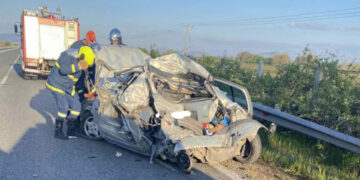 Ένα ζευγάρι κατέληξε νεκρό σε φοβερό δυστύχημα σε χωριό των Τρικάλων