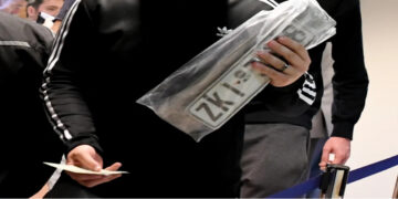 Επιστροφή πινακίδων και αδειών οδήγησης για το Πάσχα