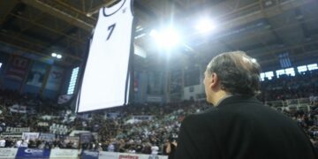 Συγκίνηση για τον Μπάνε Πρέλεβιτς – Αποσύρθηκε η φανέλα με το «7» πριν το ΠΑΟΚ-ΑΕΚ (βίντεο)