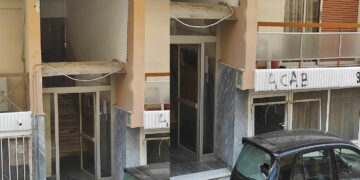 Πτολεμαΐδα: Έκρηξη σημειώθηκε νωρίς το πρωί σε είσοδο οικοδομής