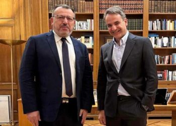 Συνάντηση Μητσοτάκη- Ακριτίδη στο Μαξίμου και αινιγματική ανάρτηση: “Θα προσφέρω όπου μου ζητηθεί”