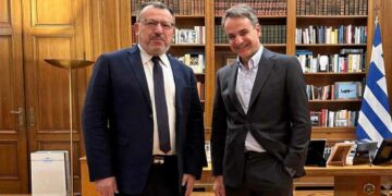 Συνάντηση Μητσοτάκη- Ακριτίδη στο Μαξίμου και αινιγματική ανάρτηση: “Θα προσφέρω όπου μου ζητηθεί”