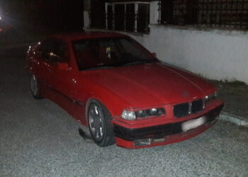 Μεσοποταμία Καστοριάς: ΙΧ που μετέφερε παράνομα αλλοδαπό δεν σταμάτησε για έλεγχο και προκάλεσε ζημιές σε περιπολικό