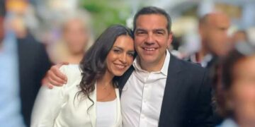 Η υποψήφια βουλευτής του ΣΥΡΙΖΑ-ΠΣ Έφη Μιχελάκη με τον Αλέξη Τσίπρα-Η ανάρτηση στο Facebook 