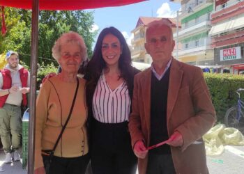 «Και η Εορδαία στηρίζει την αλλαγή, ψηφίζει Αλέξη Τσίπρα» – Η υποψήφια βουλευτής Έφη Μιχελάκη σε εμπορικά καταστήματα, λαϊκή αγορά και καφέ της Πτολεμαΐδας