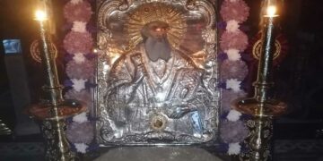 Όταν τα παιδιά “βάζουν μετάνοια” στους Αγίους – Γράφει η Ράνια Στυλιάδου