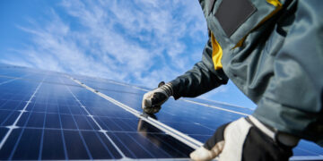 Ανοίγουν σήμερα οι αιτήσεις για τα «Φωτοβολταϊκά στη Στέγη»