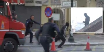 Απίστευτες σκηνές στη Θεσσαλονίκη: Συνελήφθησαν κουκουλοφόροι που πηδούσαν σε ταράτσες, το κυνηγητό και η παρέμβαση ιερέα