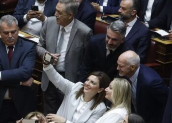 Βουλή: Η ορκωμοσία των 300 βουλευτών μετά τις εκλογές της 21ης Μαΐου