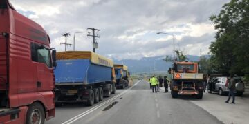 Ο Δήμαρχος Βελβεντού Μ. Στεργίου για τις δοκιμαστικές μετρήσεις στη Γέφυρα: “Αξιότιμοι κύριοι της Περιφέρειας, αιρετοί και υπάλληλοι των τεχνικών υπηρεσιών, μας έχετε μπερδέψει όλους και βαδίζουμε στο άγνωστο, με δική σας, αποκλειστικά, ευθύνη”