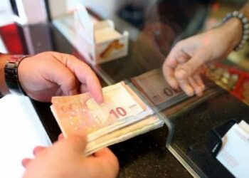 ΔΥΠΑ - ΟΑΕΔ: Νέες αλλαγές στο επίδομα ανεργίας, πότε θα φτάνει το μισθό του ανέργου