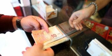 ΔΥΠΑ - ΟΑΕΔ: Νέες αλλαγές στο επίδομα ανεργίας, πότε θα φτάνει το μισθό του ανέργου