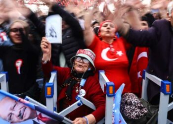 Εκλογές Τουρκία: «Ζεσταίνουν» τις μηχανές για τον δεύτερο γύρο, οι ενθουσιασμοί και οι αμφισβητήσεις