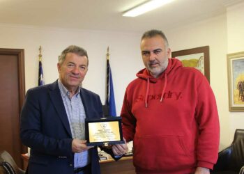 Ο Δήμαρχος Αμυνταίου Άνθιμος Μπιτάκης τιμήθηκε από τον Γ.Σ ΕΡΜΗΣ Αμυνταίου