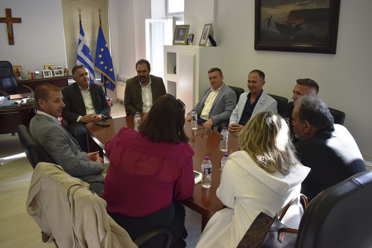 Φλώρινα: Συνάντηση του Δημάρχου Βασίλη Γιαννάκη με Δημάρχους και στελέχη του Υπουργείου Ενέργειας από την Ουγγαρία