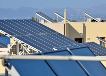 Φωτοβολταϊκά στη Στέγη: Το ύψος της επιδότησης και οι δικαιούχοι