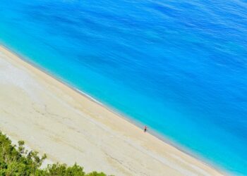 617 βραβευμένες ακτές με “ΓΑΛΑΖΙΑ ΣΗΜΑΙΑ” στη χώρα μας για εφέτος – ΛΙΣΤΑ