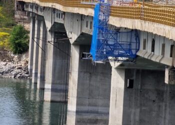 Ανακατασκευή οδοστρώματος στην Υψηλή Γέφυρα Σερβίων- Δεν επηρεάζει το χρόνο επαναπόδοσης της κυκλοφορίας