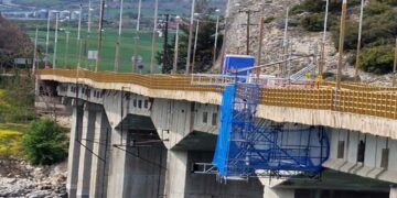 Ανακατασκευή οδοστρώματος στην Υψηλή Γέφυρα Σερβίων- Δεν επηρεάζει το χρόνο επαναπόδοσης της κυκλοφορίας