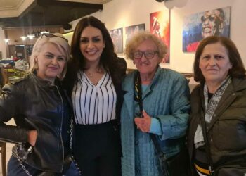 «Και οι γυναίκες στέλνουν μήνυμα αλλαγής και νίκης του ΣΥΡΙΖΑ την Κυριακή»-Η Έφη Μιχελάκη στο «Restobar» με γυναίκες της Κοζάνης